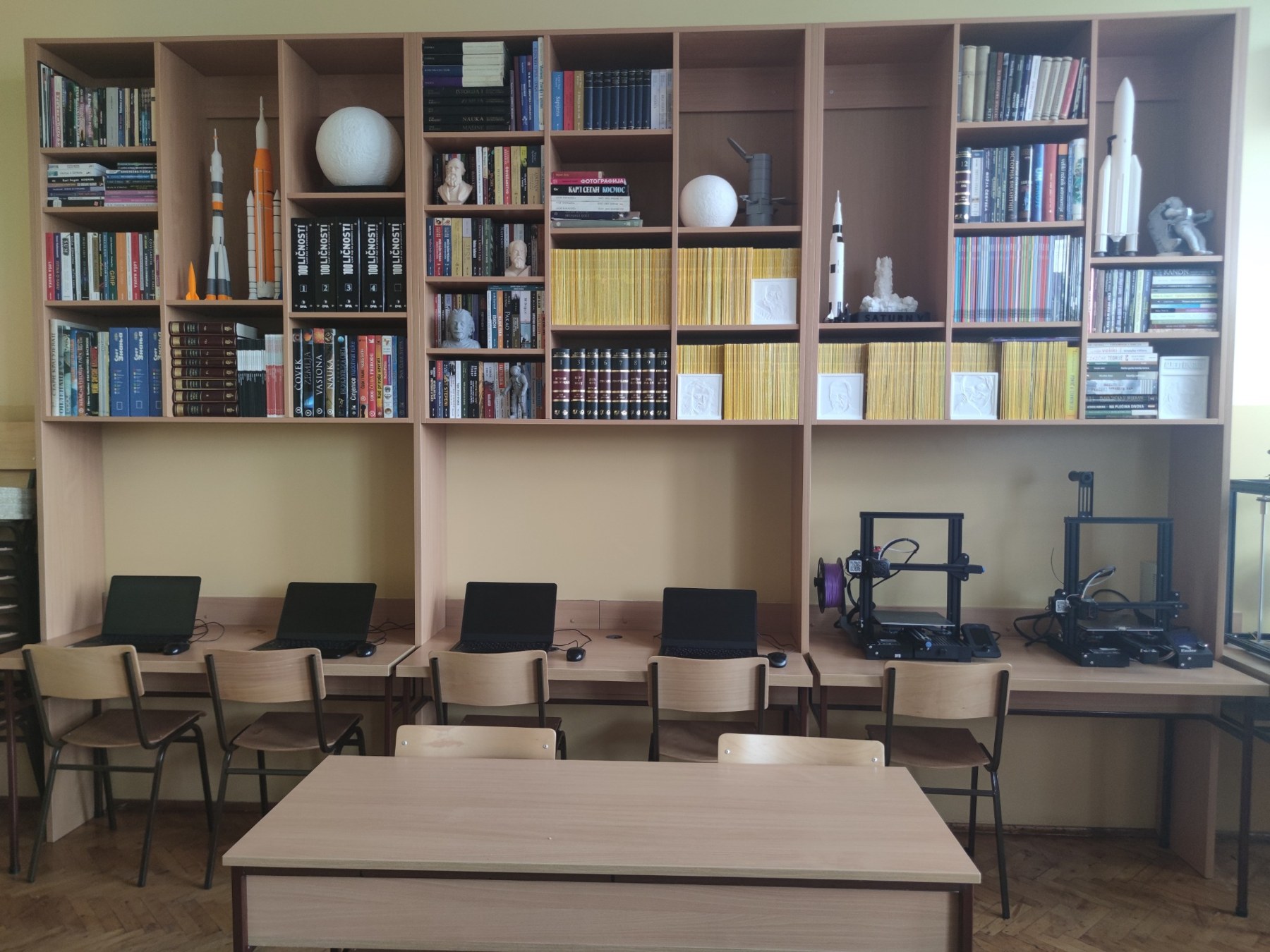Naučnopopularna biblioteka u OŠ „Radoje Domanović“